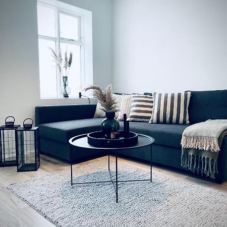 Day Dream Central Akureyri Two Bedroom Apartment Exterior foto